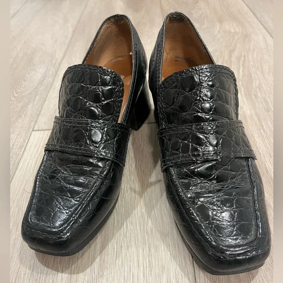 Nicole Saldana embossed black heeled loafer - Picture 5 of 9